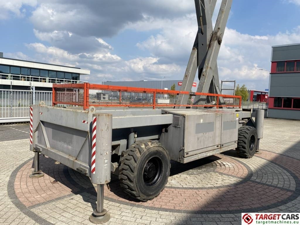 Scissor lift Holland Lift Combistar M-250DL27 diesel scissor worklift 27.20M: picture 36 Scissor lift Holland Lift Combistar M-250DL27 diesel scissor worklift 27.20M: picture 36