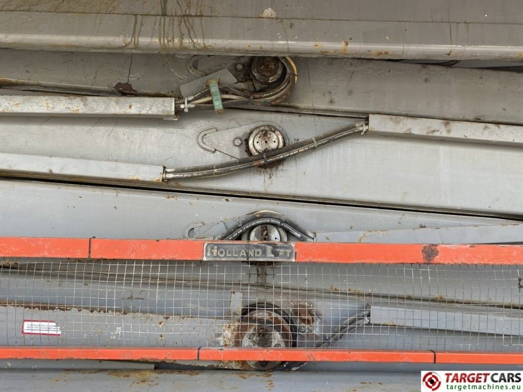 Scissor lift Holland Lift Combistar M-250DL27 diesel scissor worklift 27.20M: picture 29 Scissor lift Holland Lift Combistar M-250DL27 diesel scissor worklift 27.20M: picture 29