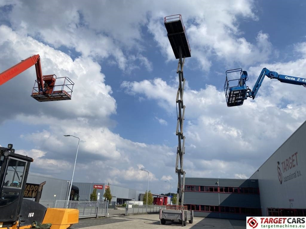 Scissor lift Holland Lift Combistar M-250DL27 diesel scissor worklift 27.20M: picture 6 Scissor lift Holland Lift Combistar M-250DL27 diesel scissor worklift 27.20M: picture 6