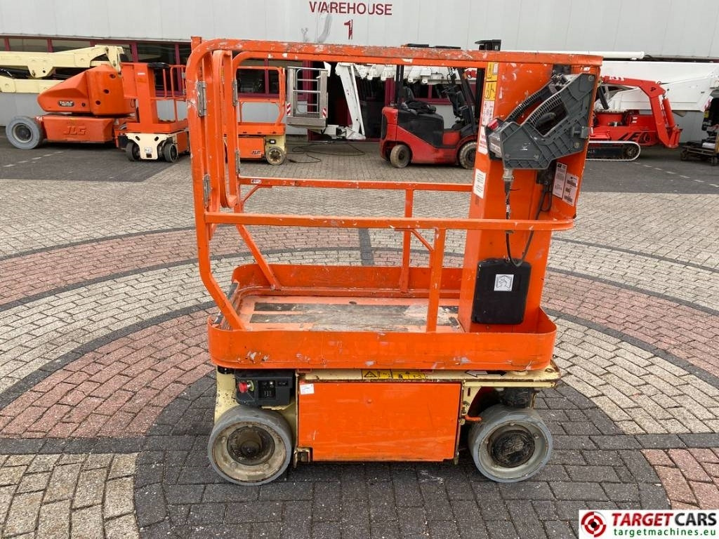 JLG 1230ES Electric Vertical Mast Work Lift 566cm - Vertical mast lift: picture 5 JLG 1230ES Electric Vertical Mast Work Lift 566cm - Vertical mast lift: picture 5