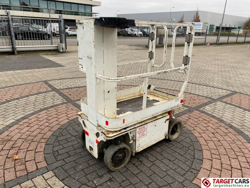 JLG 1230ES Electric Vertical Mast Work Lift 566cm - Vertical mast lift: picture 3 JLG 1230ES Electric Vertical Mast Work Lift 566cm - Vertical mast lift: picture 3