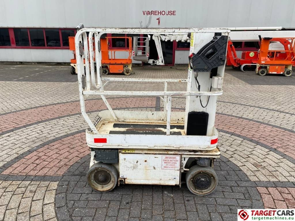 JLG 1230ES Electric Vertical Mast Work Lift 566cm - Vertical mast lift: picture 5 JLG 1230ES Electric Vertical Mast Work Lift 566cm - Vertical mast lift: picture 5