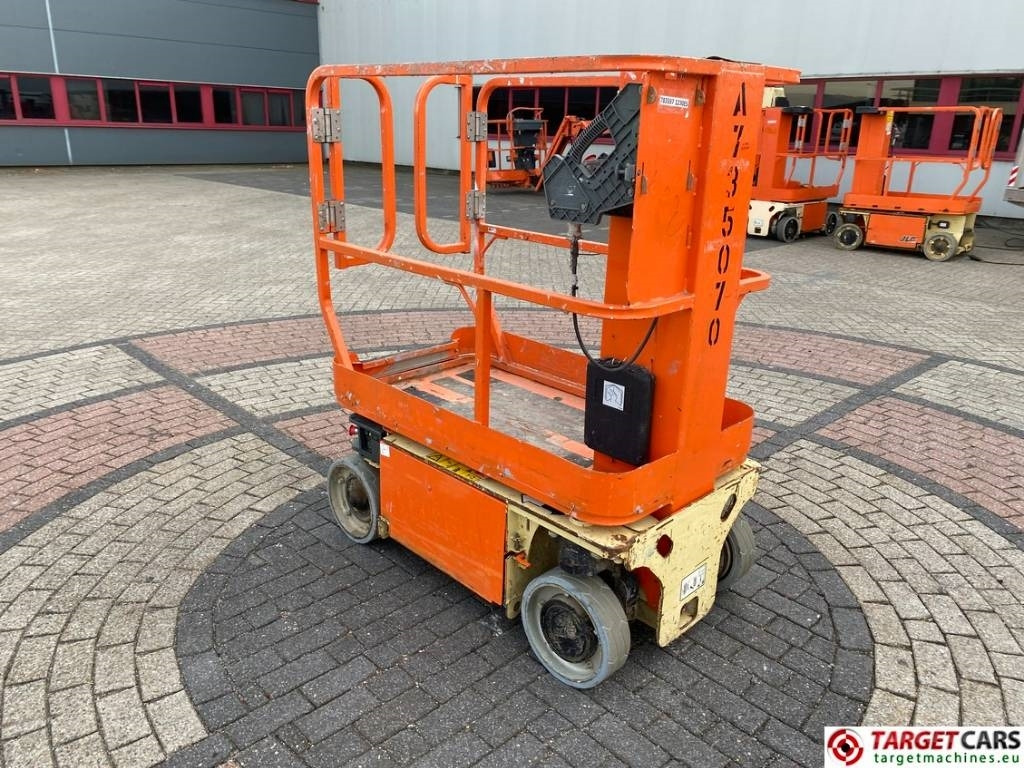 JLG 1230ES Electric Vertical Mast Work Lift 566cm - Vertical mast lift: picture 4 JLG 1230ES Electric Vertical Mast Work Lift 566cm - Vertical mast lift: picture 4