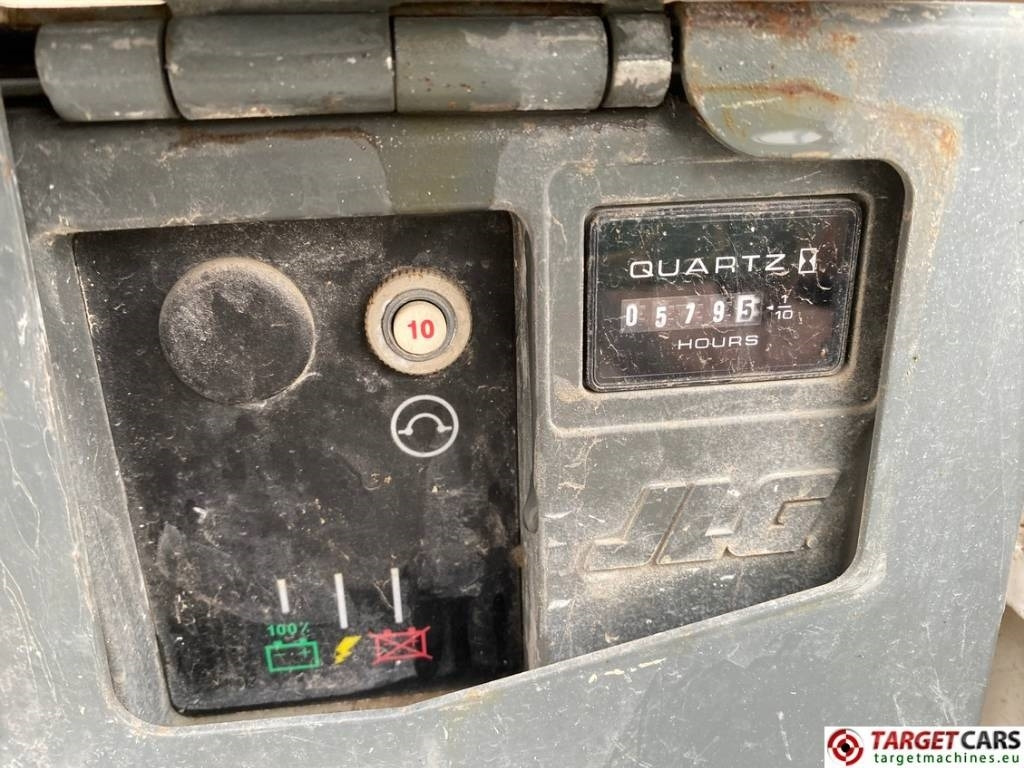 Vertical mast lift JLG 1230ES Electric Vertical Mast Work Lift 566cm: picture 12 Vertical mast lift JLG 1230ES Electric Vertical Mast Work Lift 566cm: picture 12