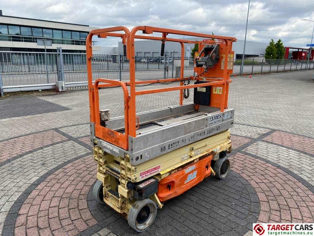 JLG 1930ES Electric Scissor Work Lift 772cm - Scissor lift: picture 3 JLG 1930ES Electric Scissor Work Lift 772cm - Scissor lift: picture 3