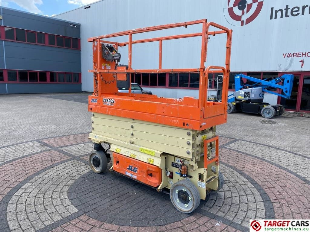 JLG 2632ES Electric Scissor Work Lift 977cm - Scissor lift: picture 4 JLG 2632ES Electric Scissor Work Lift 977cm - Scissor lift: picture 4