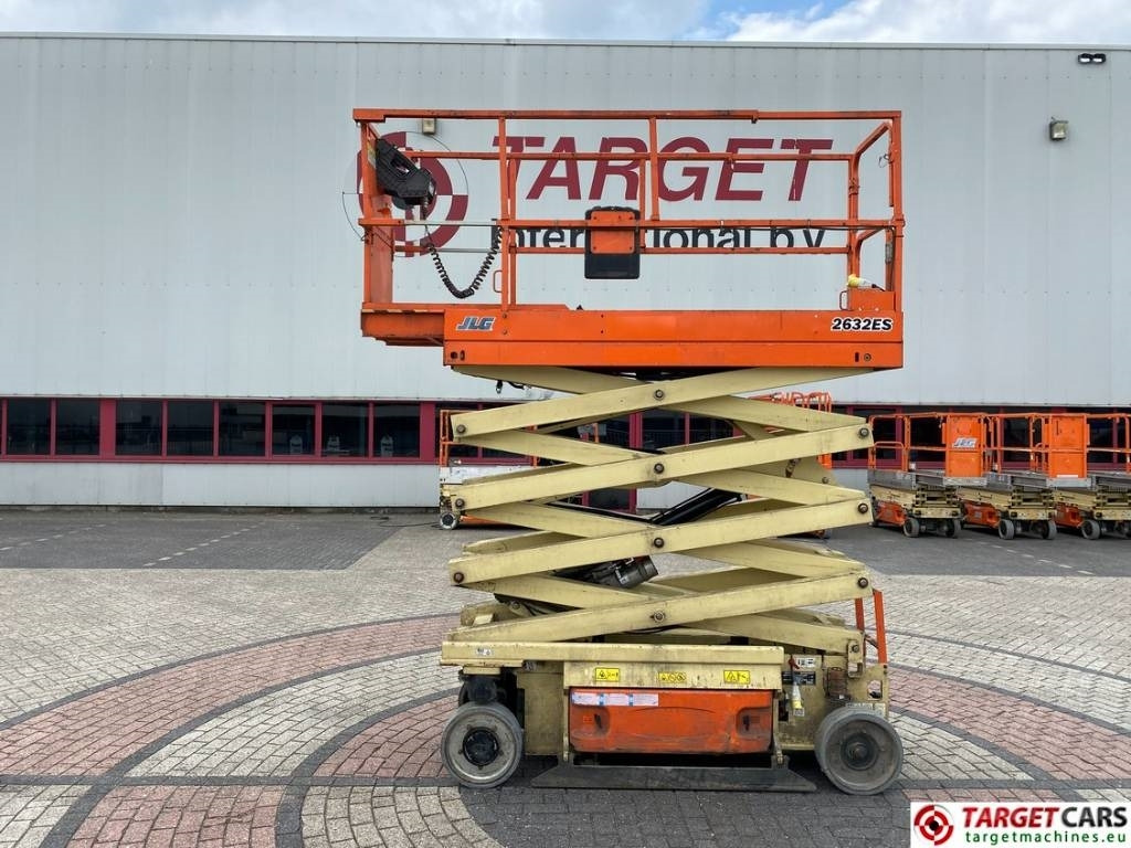 JLG 2632ES Electric Scissor Work Lift 977cm - Scissor lift: picture 5 JLG 2632ES Electric Scissor Work Lift 977cm - Scissor lift: picture 5