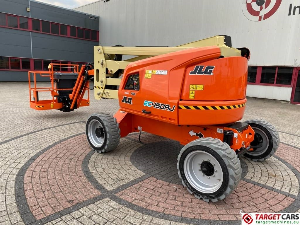 JLG EC450AJ Lithium-Ion Articulated Boom Lift 1572cm - Articulated boom: picture 4 JLG EC450AJ Lithium-Ion Articulated Boom Lift 1572cm - Articulated boom: picture 4