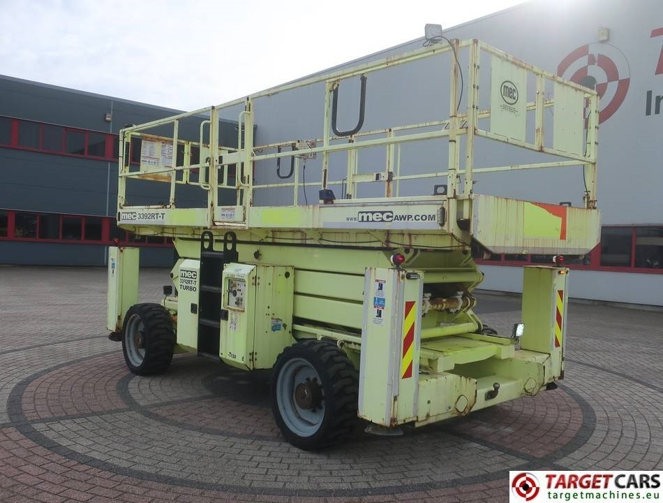 MEC 3392RT-T Diesel 4x4 Scissor Work Lift 1200cm - Scissor lift: picture 4 MEC 3392RT-T Diesel 4x4 Scissor Work Lift 1200cm - Scissor lift: picture 4
