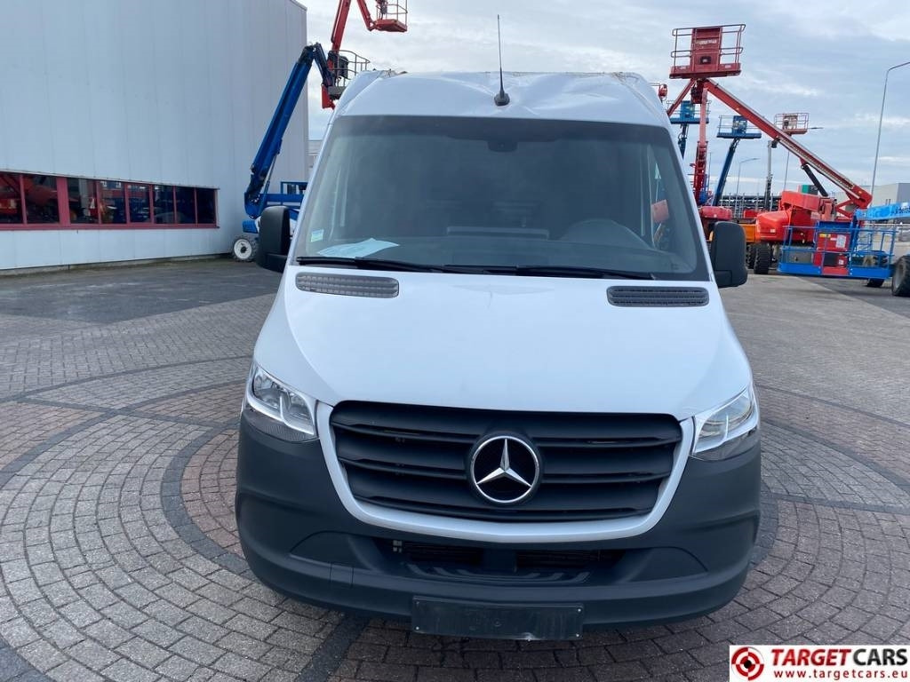 Mercedes-Benz 319CDI Sprinter L2H2 Aut Euro6E Roof Damage - Panel van: picture 2 Mercedes-Benz 319CDI Sprinter L2H2 Aut Euro6E Roof Damage - Panel van: picture 2