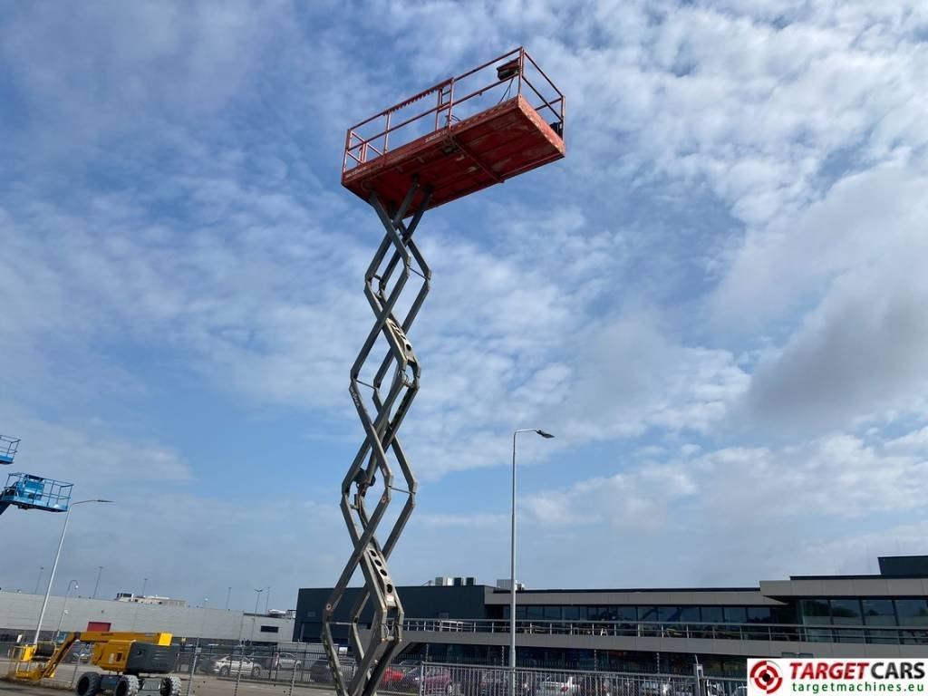 Scissor lift SkyJack SJ6832 RT Diesel 4x4 Scissor Work Lift 1180cm: picture 29