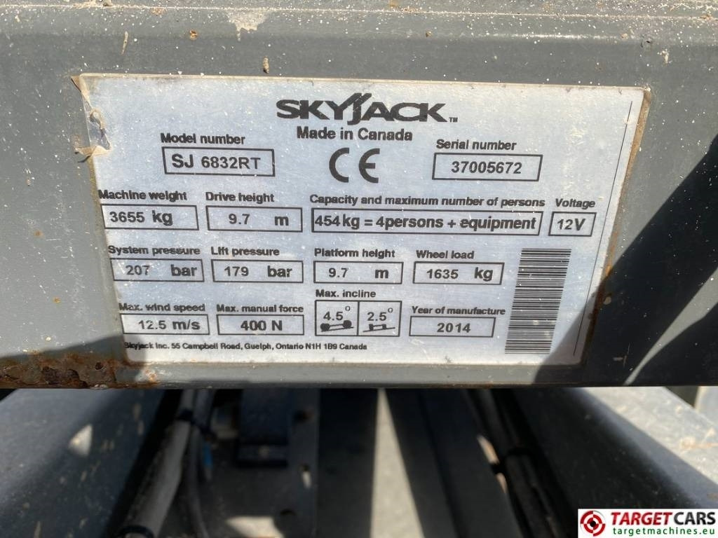 Scissor lift SkyJack SJ6832 RT Diesel 4x4 Scissor Work Lift 1180cm: picture 10