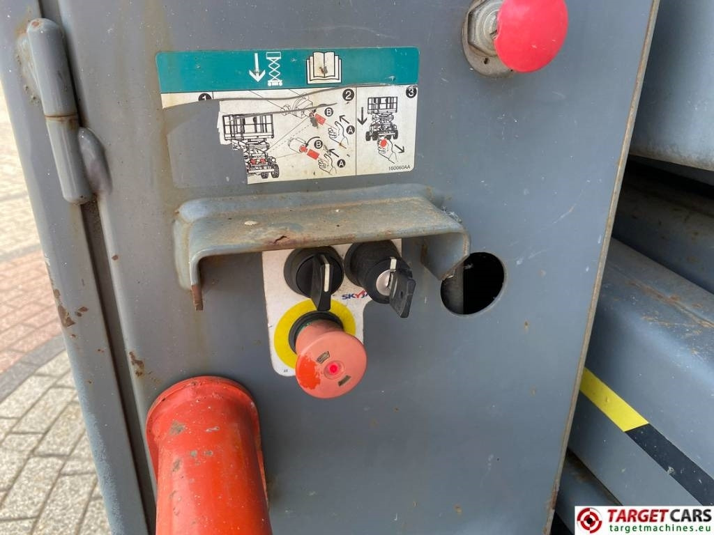 Scissor lift SkyJack SJ8841 RT Diesel 4x4 Scissor Work Lift 1430cm: picture 11