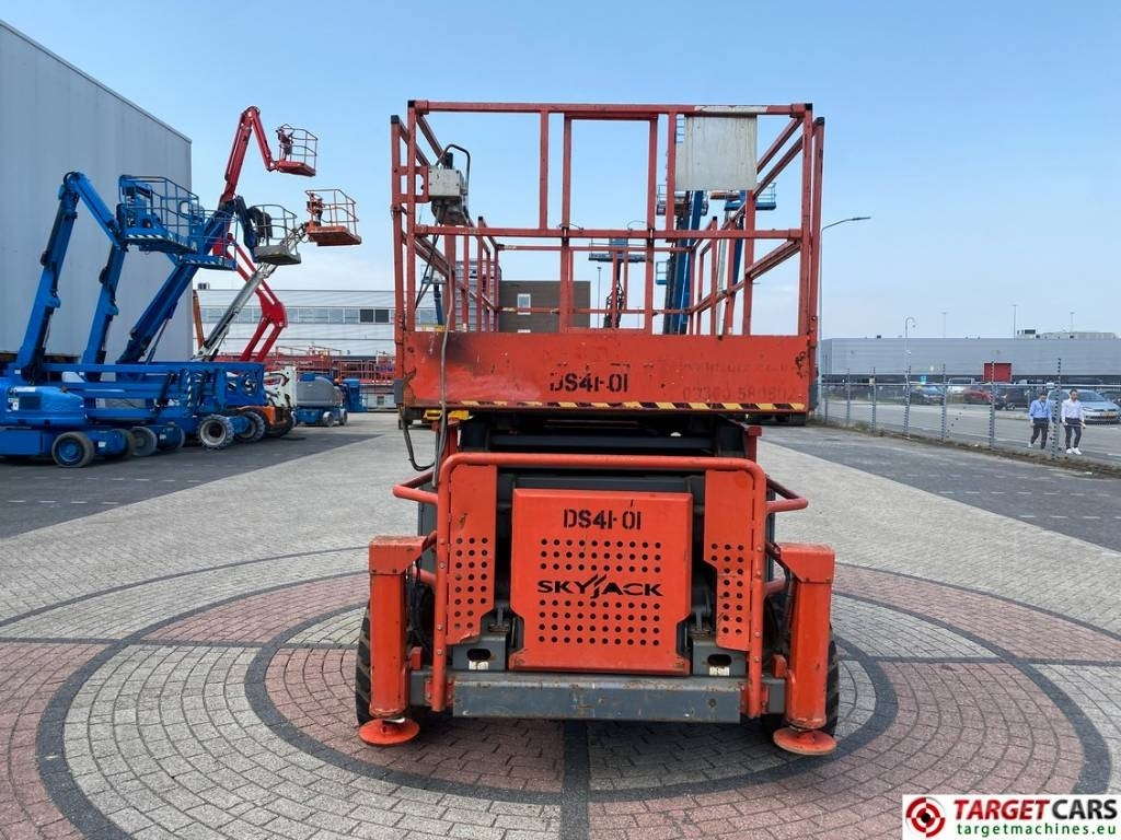 Scissor lift SkyJack SJ8841 RT Diesel 4x4 Scissor Work Lift 1430cm: picture 33