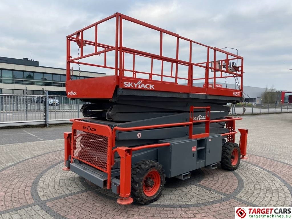 SkyJack SJ9250 RT Diesel Scissor Work Lift 1720cm - Scissor lift: picture 3 SkyJack SJ9250 RT Diesel Scissor Work Lift 1720cm - Scissor lift: picture 3