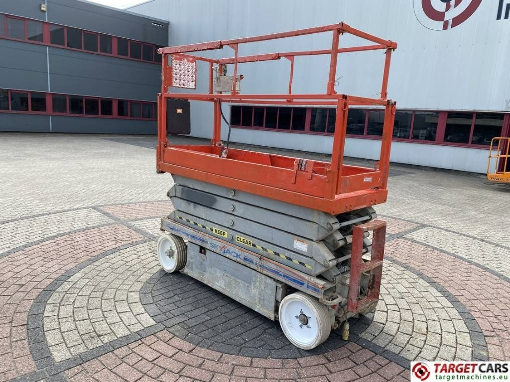 SkyJack SJIII-3226 Electric 3226 Scissor Work Lift 990cm - Scissor lift: picture 4 SkyJack SJIII-3226 Electric 3226 Scissor Work Lift 990cm - Scissor lift: picture 4