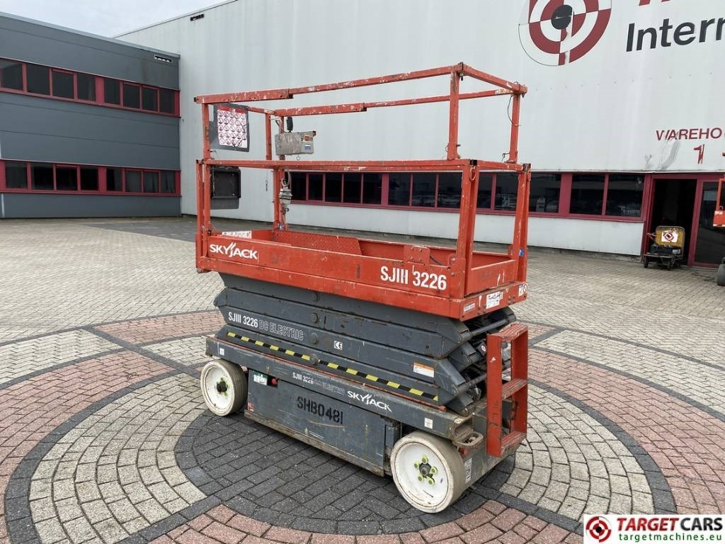 SkyJack SJIII-3226 Electric Scissor Work Lift 990cm - Scissor lift: picture 4 SkyJack SJIII-3226 Electric Scissor Work Lift 990cm - Scissor lift: picture 4