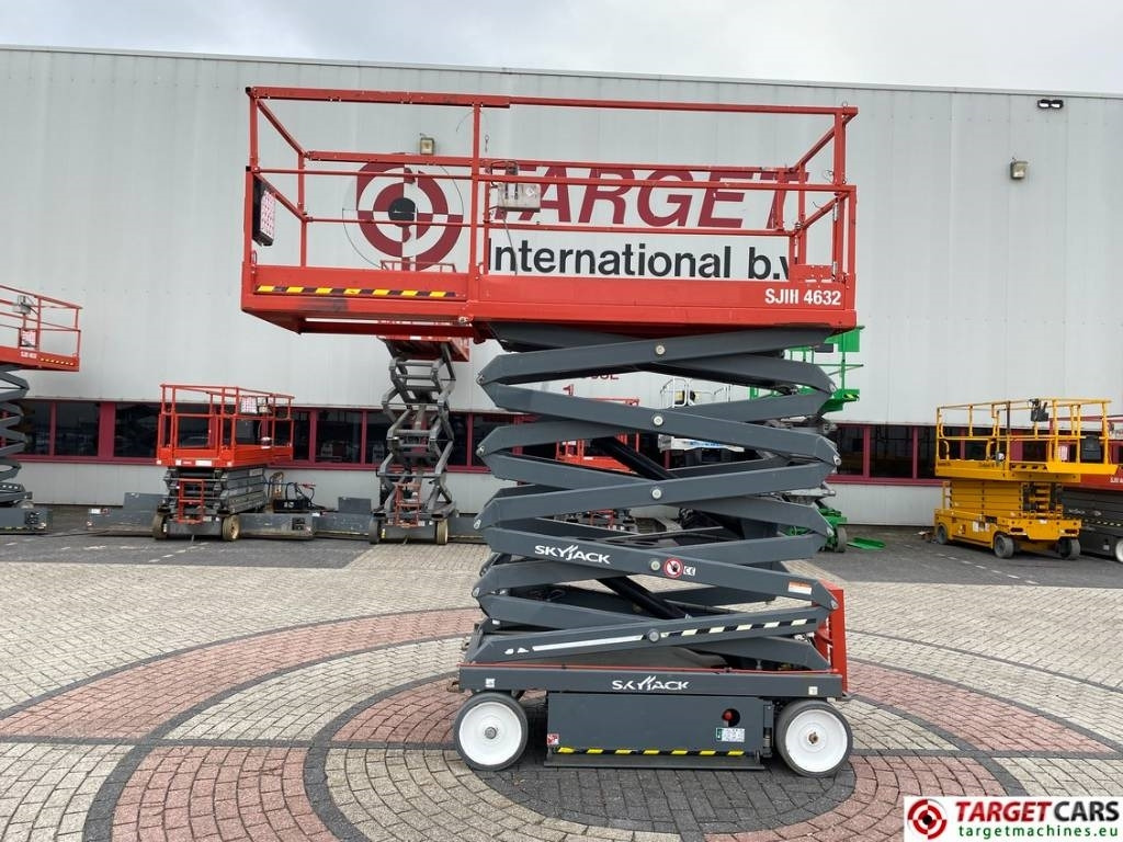 SkyJack SJIII-4632 Electric 4632 Scissor Work Lift 1170cm - Scissor lift: picture 5 SkyJack SJIII-4632 Electric 4632 Scissor Work Lift 1170cm - Scissor lift: picture 5