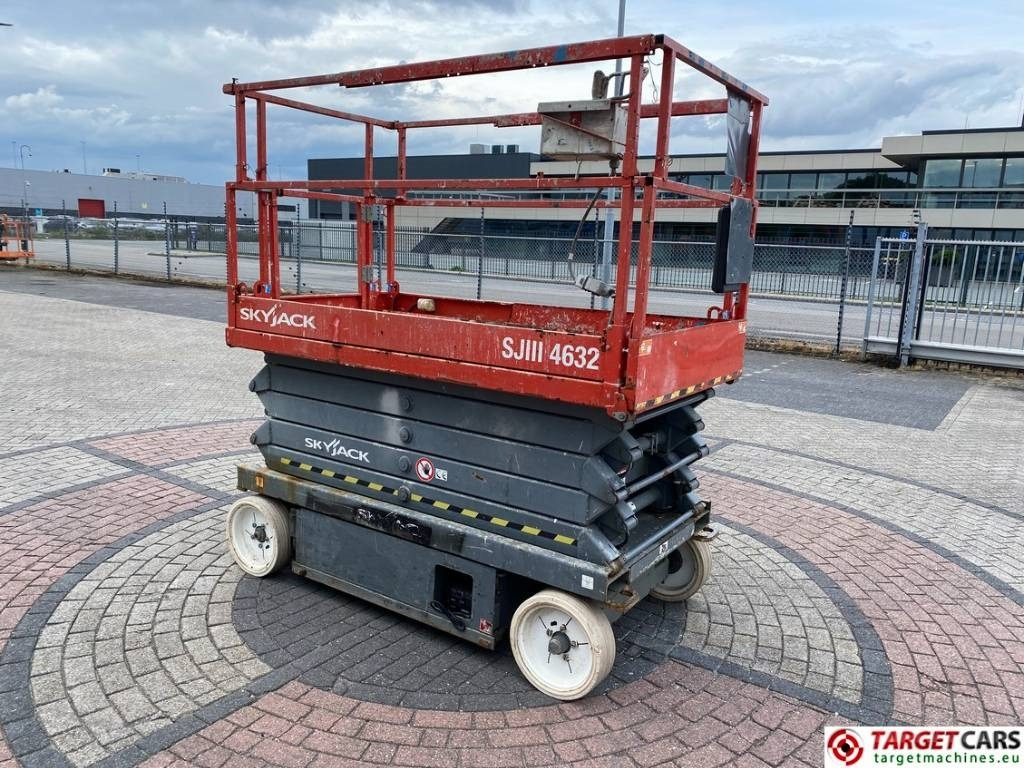 SkyJack SJIII-4632 Electric 4632 Scissor Work Lift 1170cm - Scissor lift: picture 2 SkyJack SJIII-4632 Electric 4632 Scissor Work Lift 1170cm - Scissor lift: picture 2
