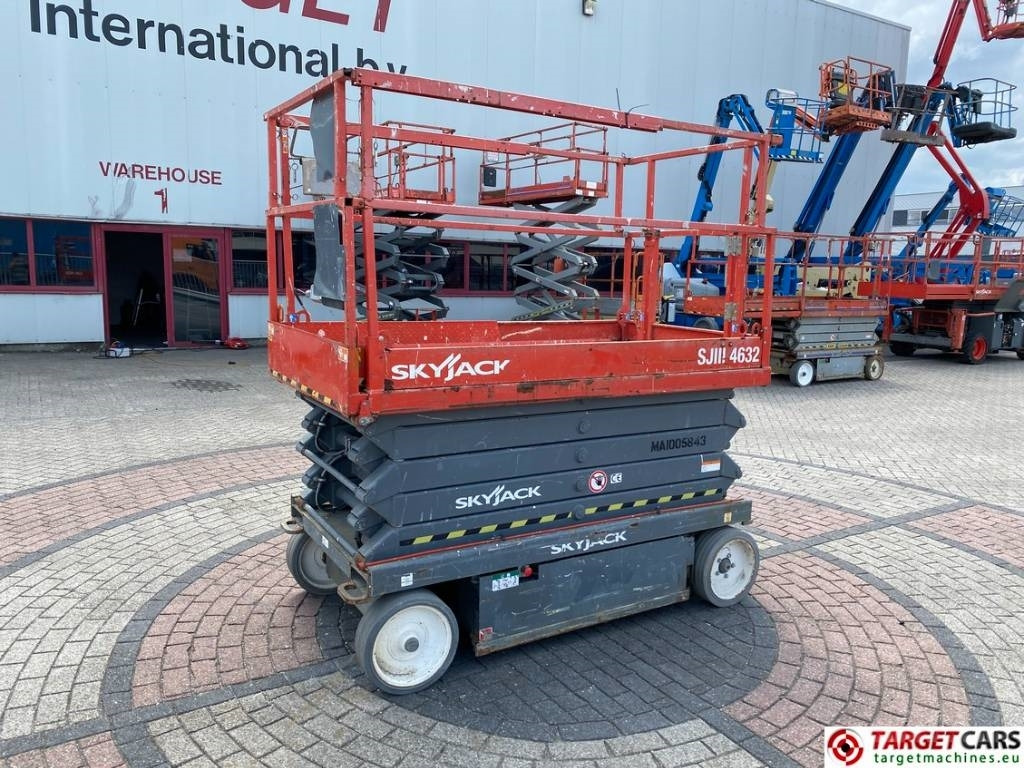 SkyJack SJIII-4632 Electric 4632 Scissor Work Lift 1170cm - Scissor lift: picture 1 SkyJack SJIII-4632 Electric 4632 Scissor Work Lift 1170cm - Scissor lift: picture 1