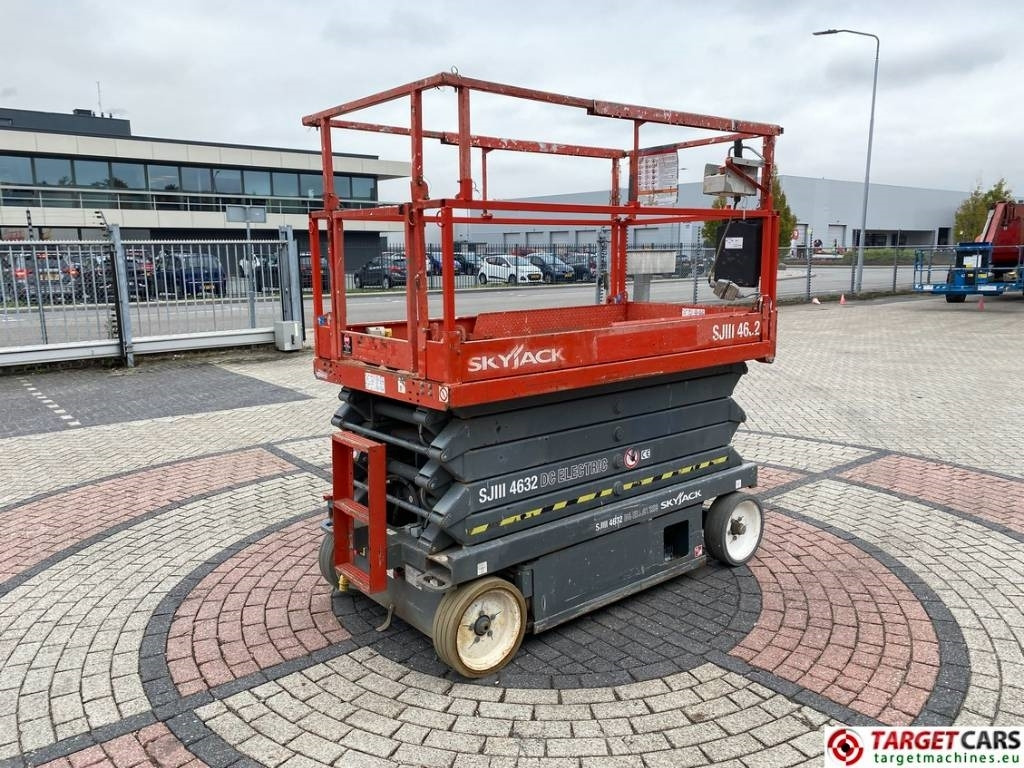 SkyJack SJIII-4632 Electric 4632 Scissor Work Lift 1170cm - Scissor lift: picture 3 SkyJack SJIII-4632 Electric 4632 Scissor Work Lift 1170cm - Scissor lift: picture 3