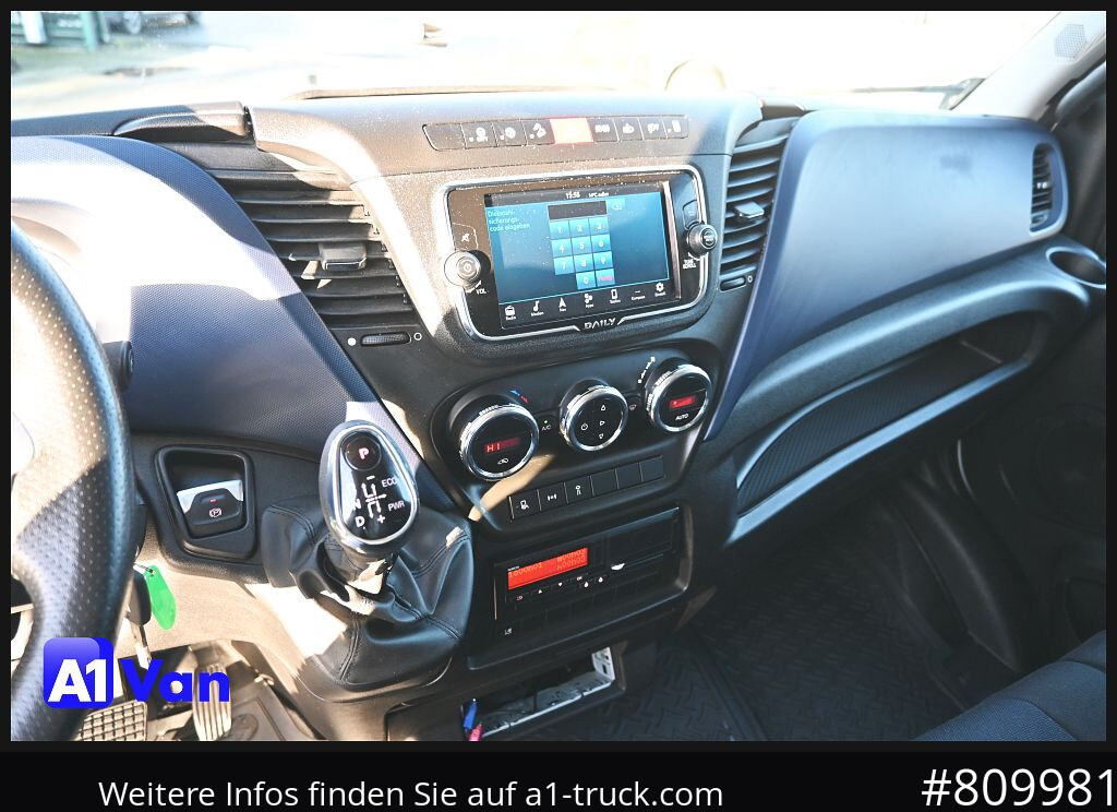 IVECO Daily 72C18 A8V Pritsche/Plane, Tempomat, AHK, Klima - Flatbed van: picture 4 IVECO Daily 72C18 A8V Pritsche/Plane, Tempomat, AHK, Klima - Flatbed van: picture 4