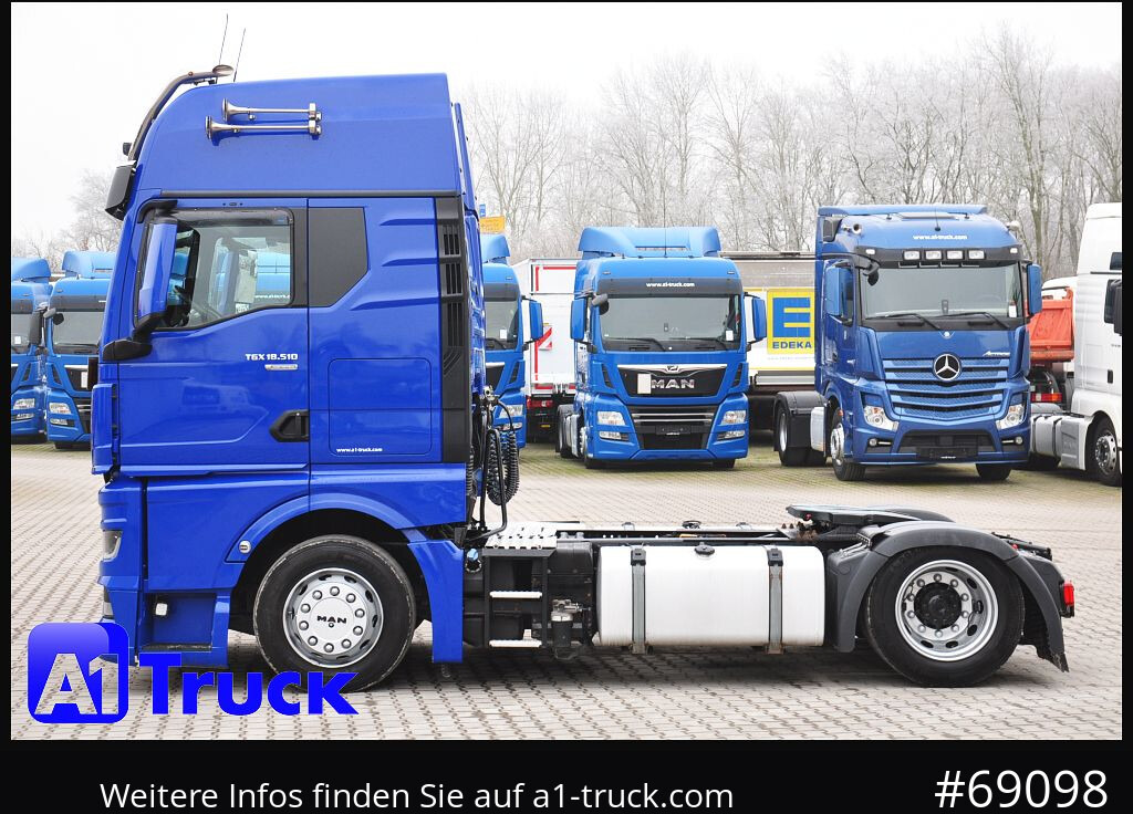 Interior photo 1: Tractor unit MAN 5 x TGX 18.510 GX,  Individual,  Lowliner,  neues Model