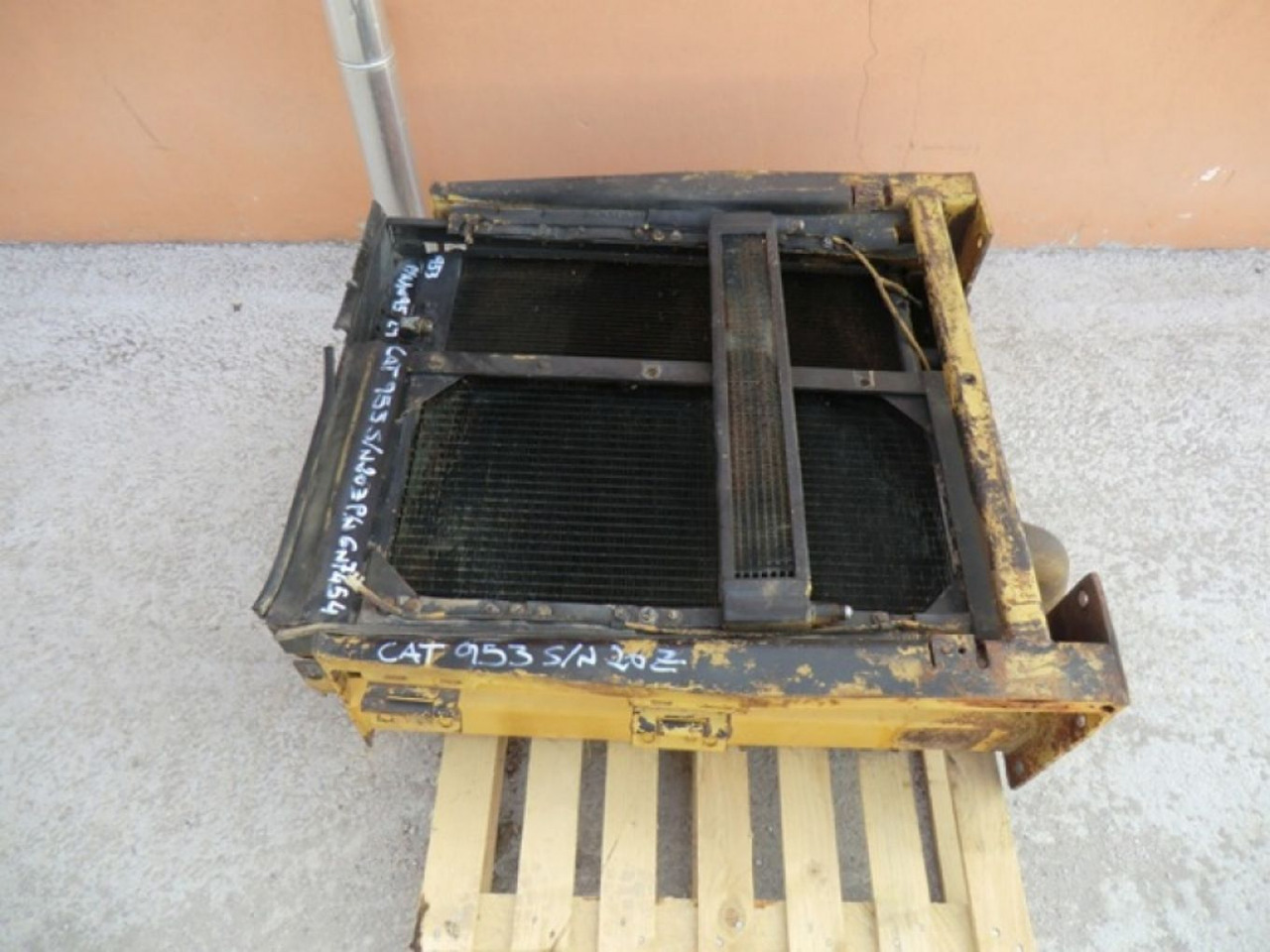 Caterpillar 953 RADIATORE ACQUA - Radiator for Construction machinery: picture 2 Caterpillar 953 RADIATORE ACQUA - Radiator for Construction machinery: picture 2