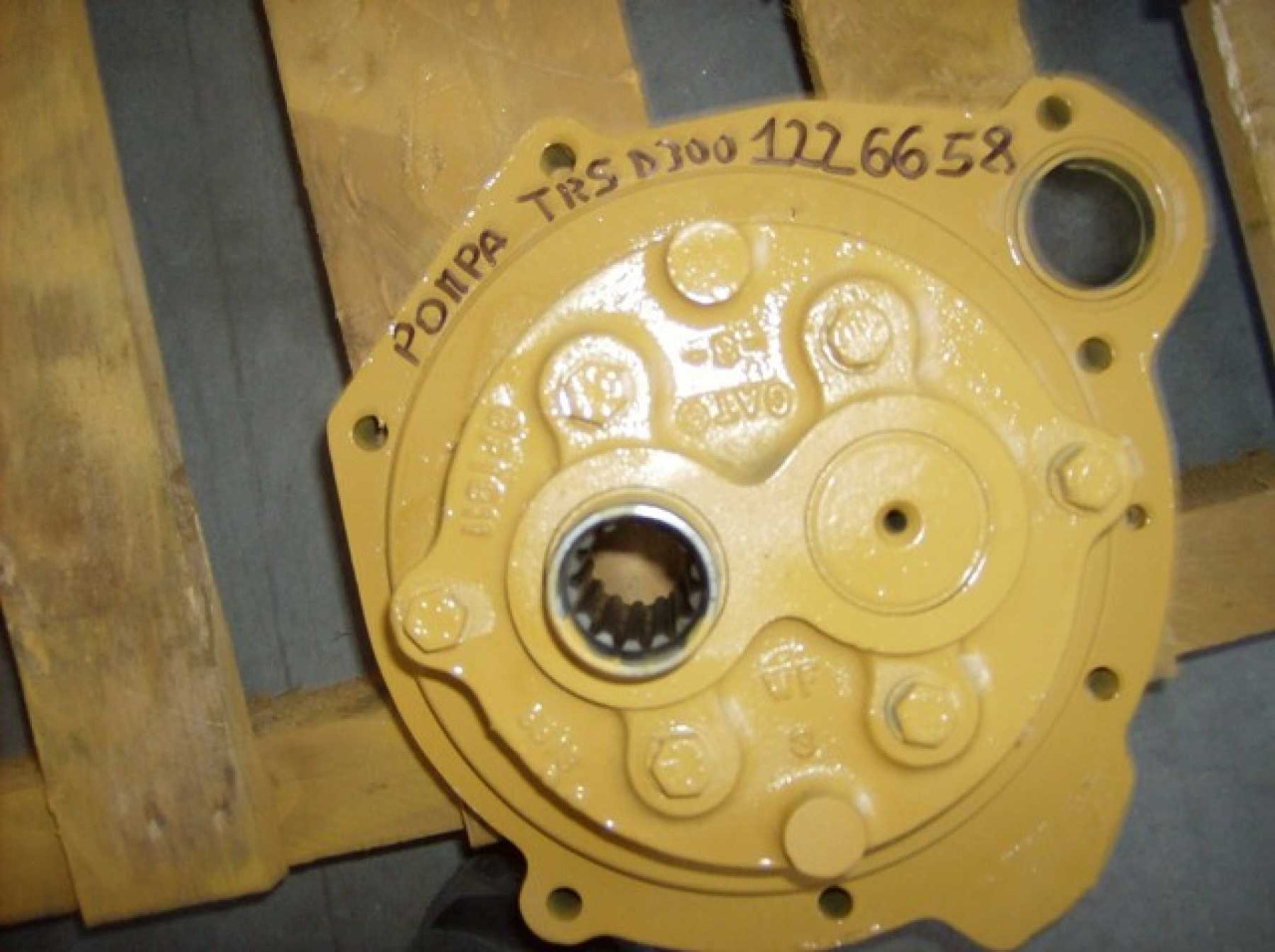 Caterpillar D300D POMPA DI TRASMISSIONE - Hydraulic pump for Construction machinery: picture 1 Caterpillar D300D POMPA DI TRASMISSIONE - Hydraulic pump for Construction machinery: picture 1