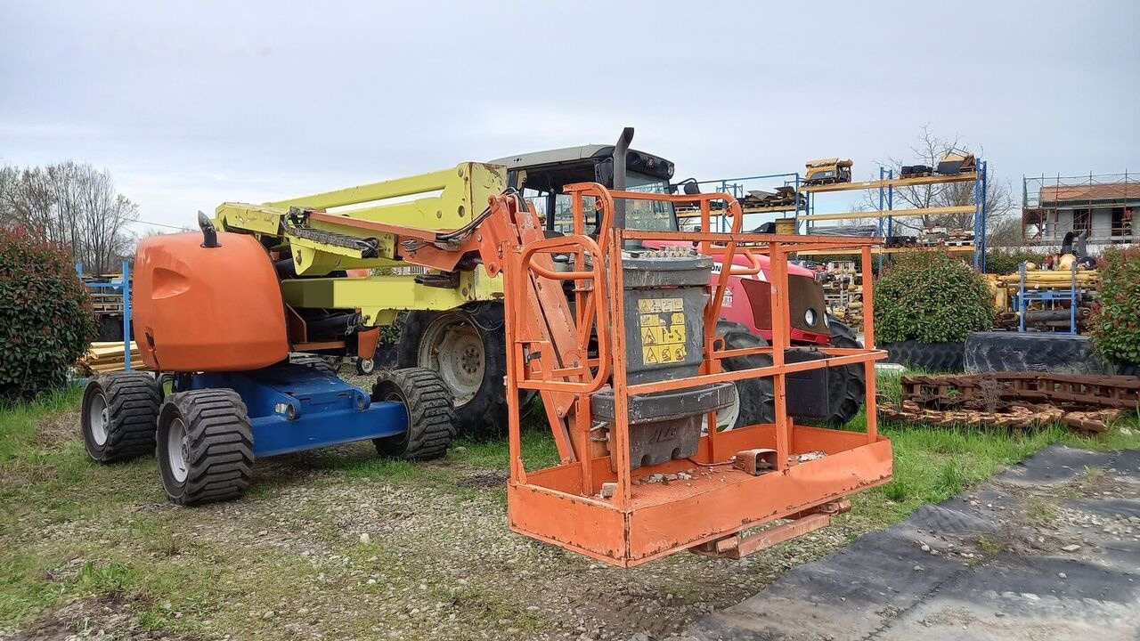 JLG 450AJ - Articulated boom: picture 1 JLG 450AJ - Articulated boom: picture 1