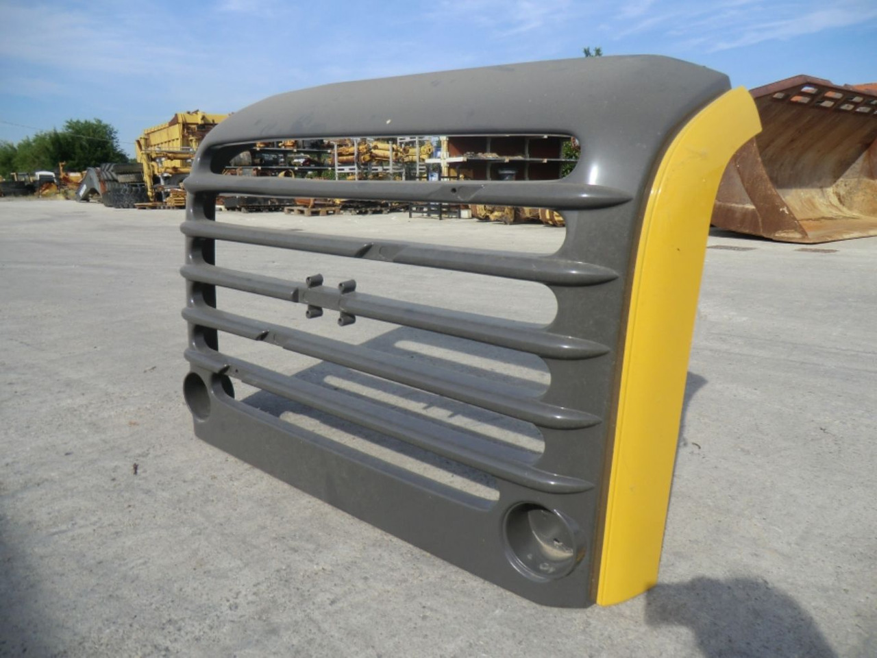 VOLVO A40D GRIGLIA REVISIONATA - Grill for Construction machinery: picture 2 VOLVO A40D GRIGLIA REVISIONATA - Grill for Construction machinery: picture 2