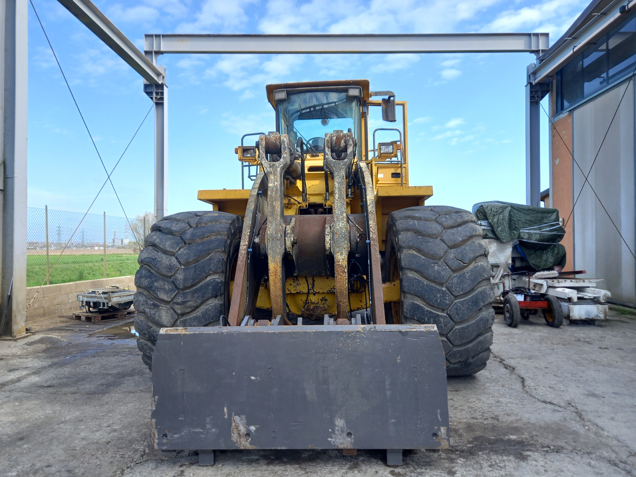 VOLVO L330C - Wheel loader: picture 4 VOLVO L330C - Wheel loader: picture 4