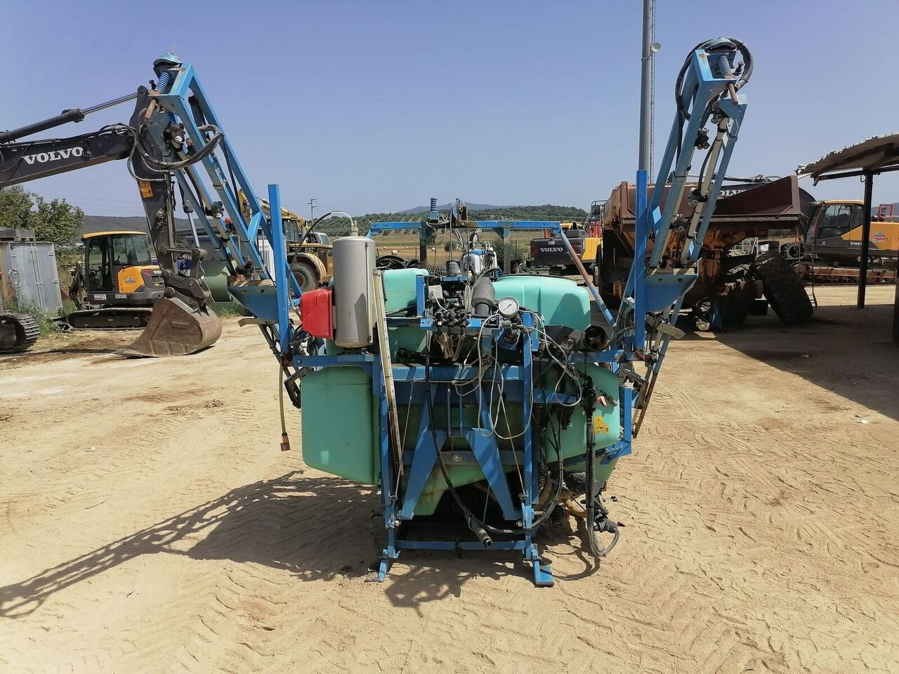 Berthoud MACK10 - Tractor mounted sprayer: picture 2 Berthoud MACK10 - Tractor mounted sprayer: picture 2