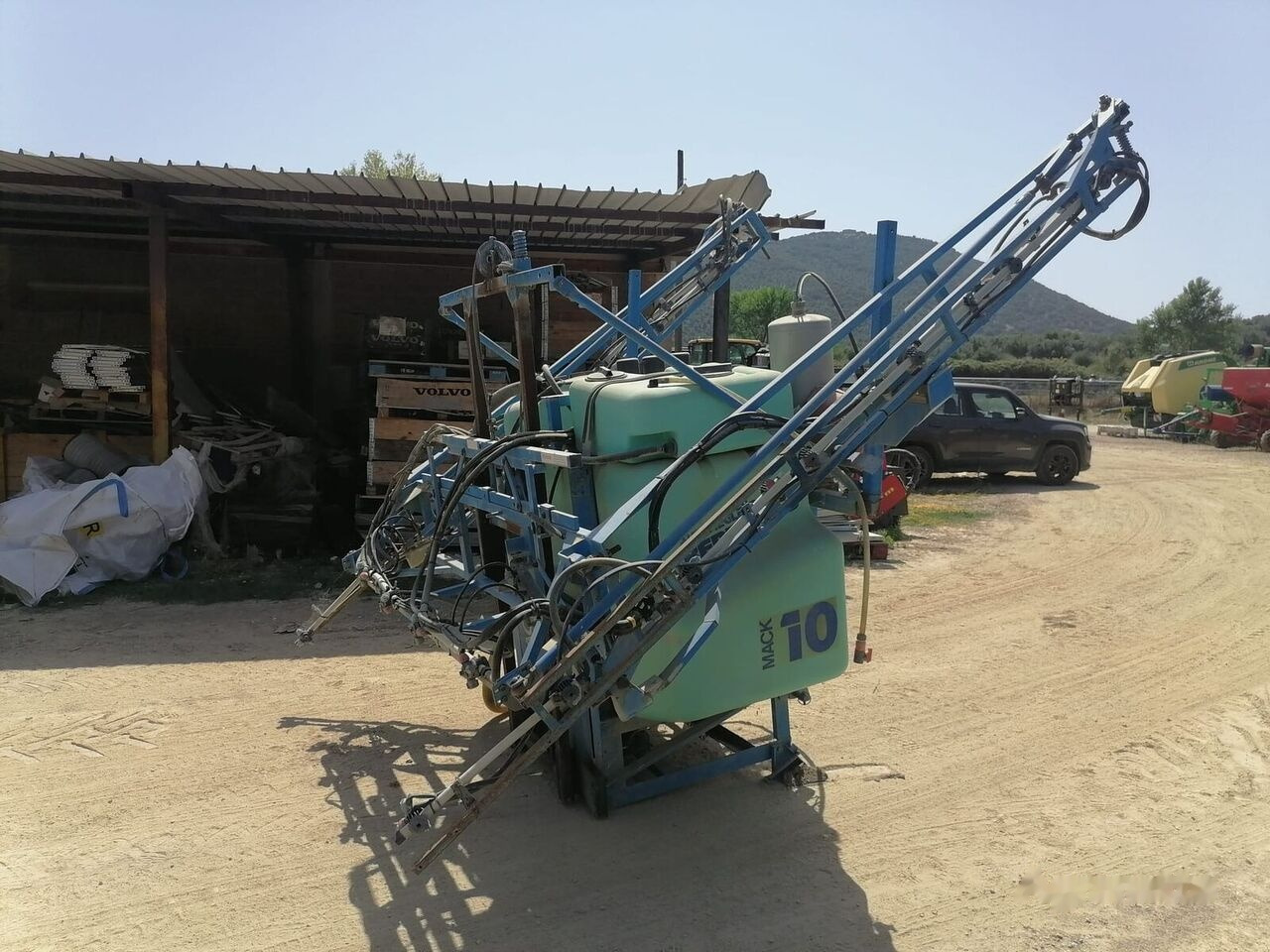 Berthoud MACK10 - Tractor mounted sprayer: picture 5 Berthoud MACK10 - Tractor mounted sprayer: picture 5