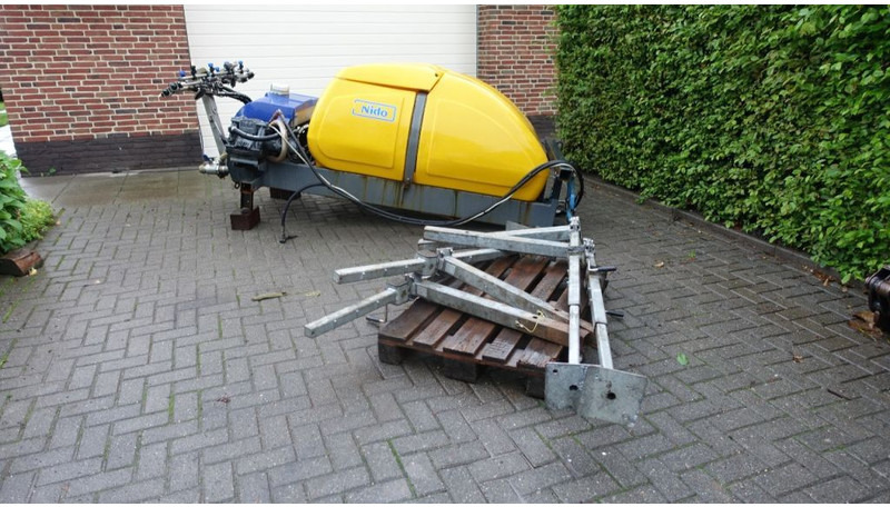 Schmidt Nido CSP 100 Sproeimachine - Sand/ Salt spreader: picture 1 Schmidt Nido CSP 100 Sproeimachine - Sand/ Salt spreader: picture 1