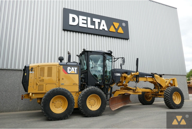 Caterpillar 120M2 - Grader: picture 5 Caterpillar 120M2 - Grader: picture 5