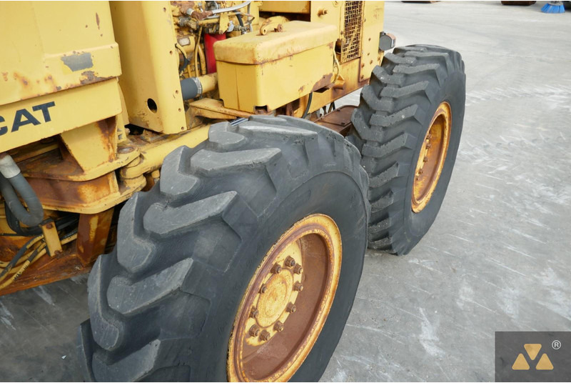 Grader Caterpillar 12G: picture 20