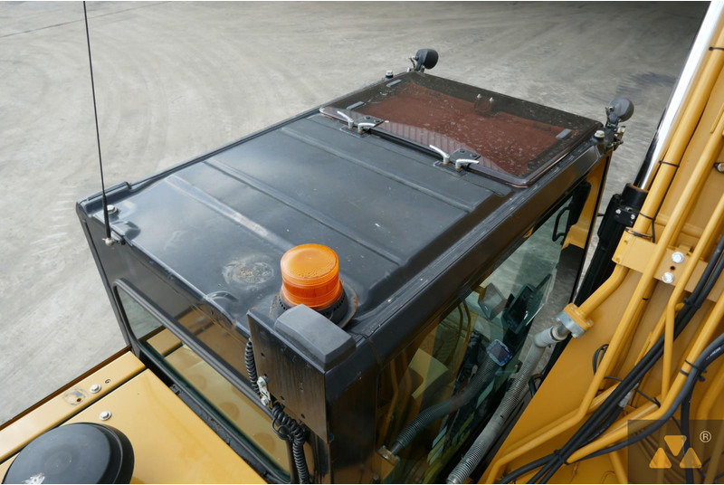 Crawler excavator Caterpillar 320FL: picture 15