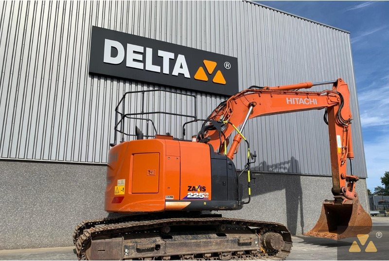 Hitachi ZX225USLC-6 - Crawler excavator: picture 5 Hitachi ZX225USLC-6 - Crawler excavator: picture 5