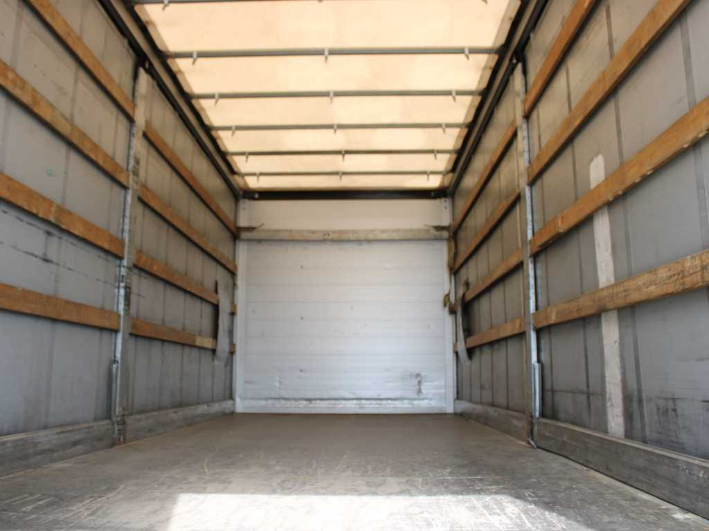 DAF LF 250 FA, HYDRAULIC FRONT, EURO 6 - Curtainsider truck: picture 2 DAF LF 250 FA, HYDRAULIC FRONT, EURO 6 - Curtainsider truck: picture 2