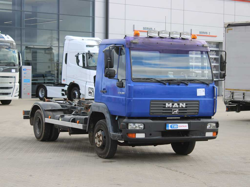 MAN LE 8.180, EURO 3, BEACONS, CONTAINER HOOK CARRIER - Hook lift truck: picture 3 MAN LE 8.180, EURO 3, BEACONS, CONTAINER HOOK CARRIER - Hook lift truck: picture 3