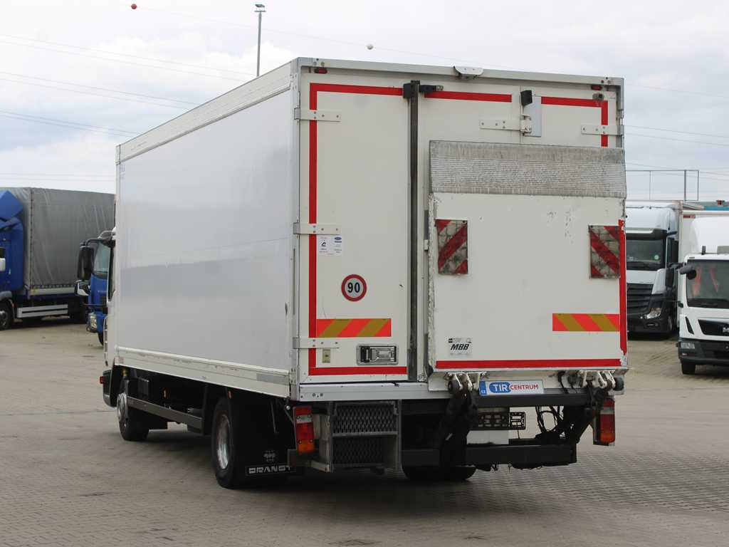 MAN TGL 12.210, EURO 4, HYDRAULIC FRONT, CARRIER SUPRA 850 Mt, 2X EVAPORATOR - Refrigerator truck: picture 5 MAN TGL 12.210, EURO 4, HYDRAULIC FRONT, CARRIER SUPRA 850 Mt, 2X EVAPORATOR - Refrigerator truck: picture 5