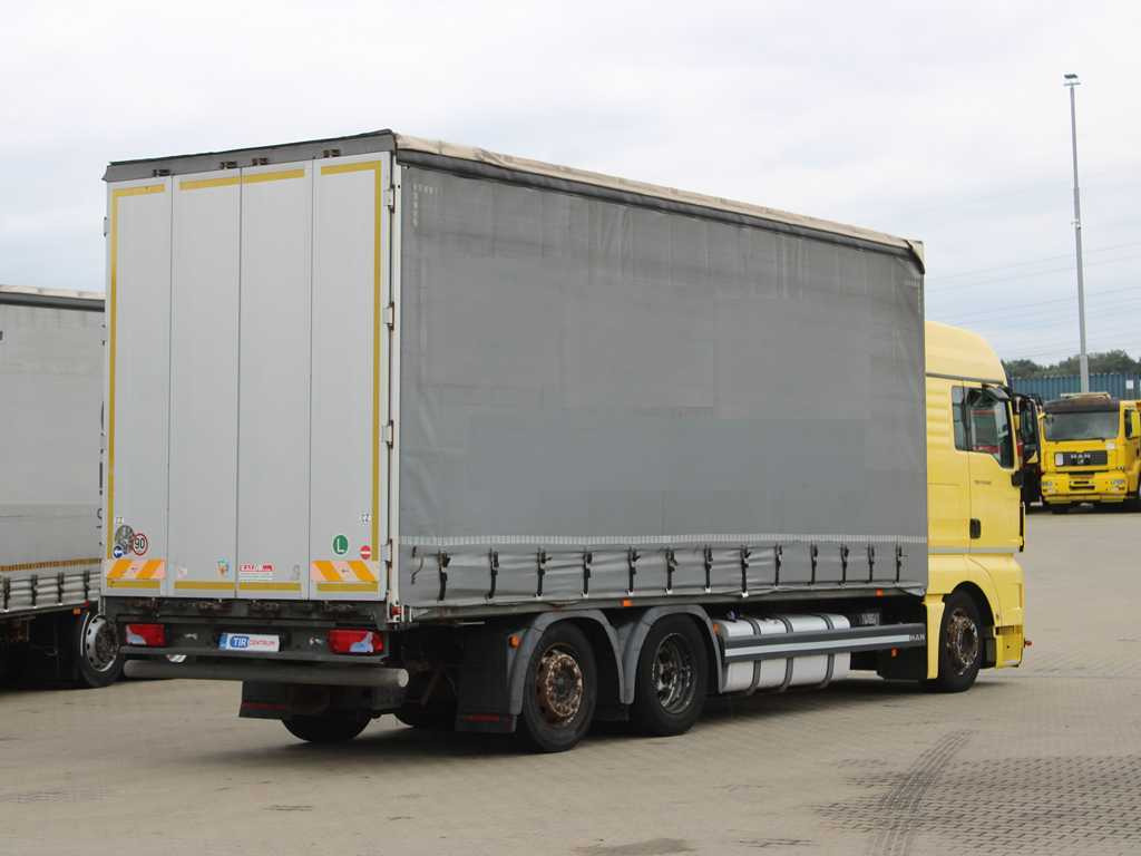 MAN TGX 24.440, EURO 5EEV, 6X2, AIR SUSPENSION - Curtainsider truck: picture 4 MAN TGX 24.440, EURO 5EEV, 6X2, AIR SUSPENSION - Curtainsider truck: picture 4