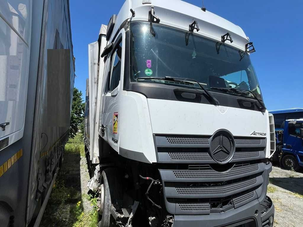 Mercedes-Benz Actros 2542, 6X2 - Curtainsider truck: picture 3 Mercedes-Benz Actros 2542, 6X2 - Curtainsider truck: picture 3