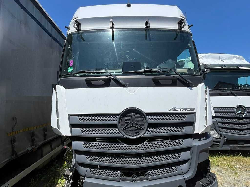 Mercedes-Benz Actros 2542, 6X2 - Curtainsider truck: picture 2 Mercedes-Benz Actros 2542, 6X2 - Curtainsider truck: picture 2