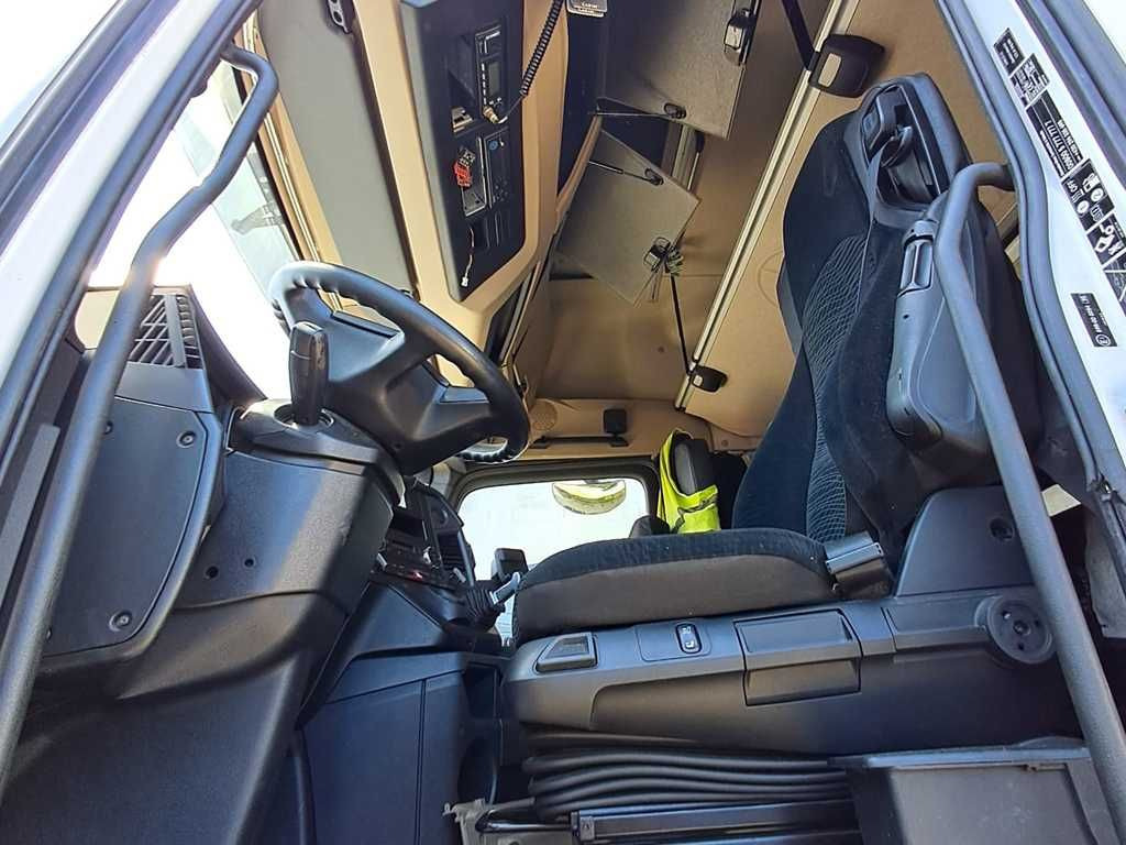 Mercedes-Benz Actros 2542, 6X2 - Curtainsider truck: picture 5 Mercedes-Benz Actros 2542, 6X2 - Curtainsider truck: picture 5