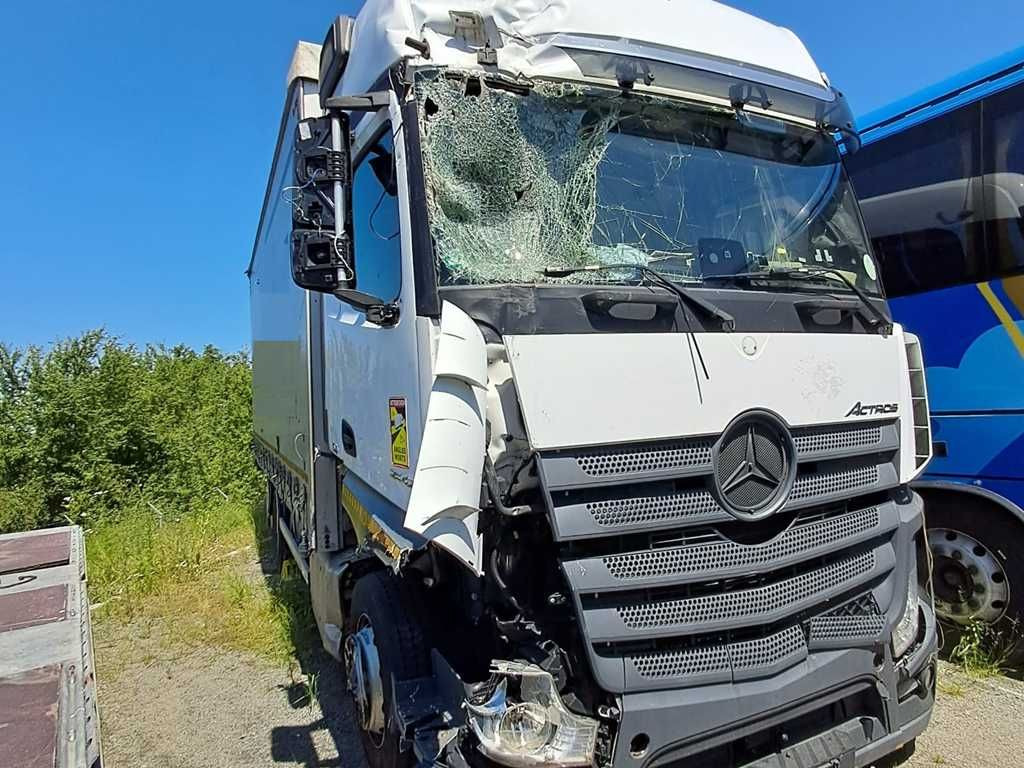 Mercedes-Benz Actros 2542, 6X2 - Curtainsider truck: picture 2 Mercedes-Benz Actros 2542, 6X2 - Curtainsider truck: picture 2
