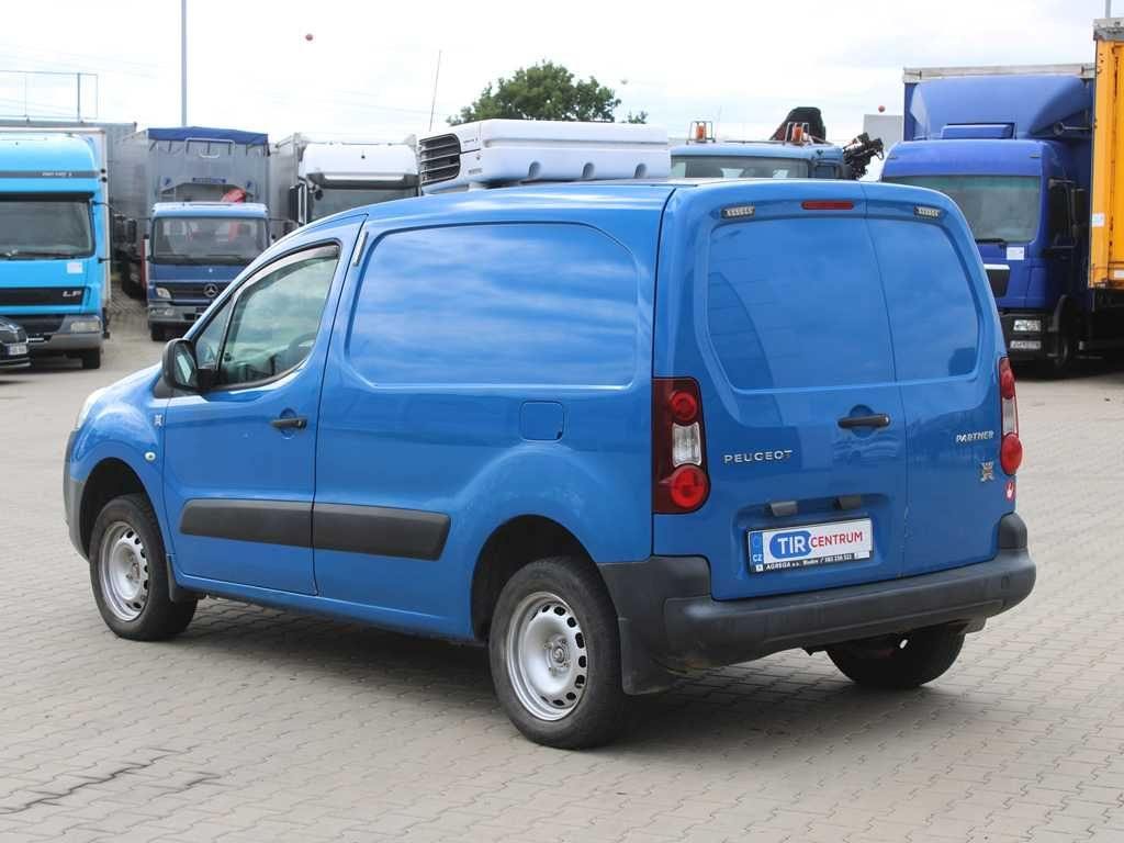 Peugeot PEUGEOT PARTNER, 4X4, CARRIER NEOS 100 - Refrigerated van: picture 4 Peugeot PEUGEOT PARTNER, 4X4, CARRIER NEOS 100 - Refrigerated van: picture 4