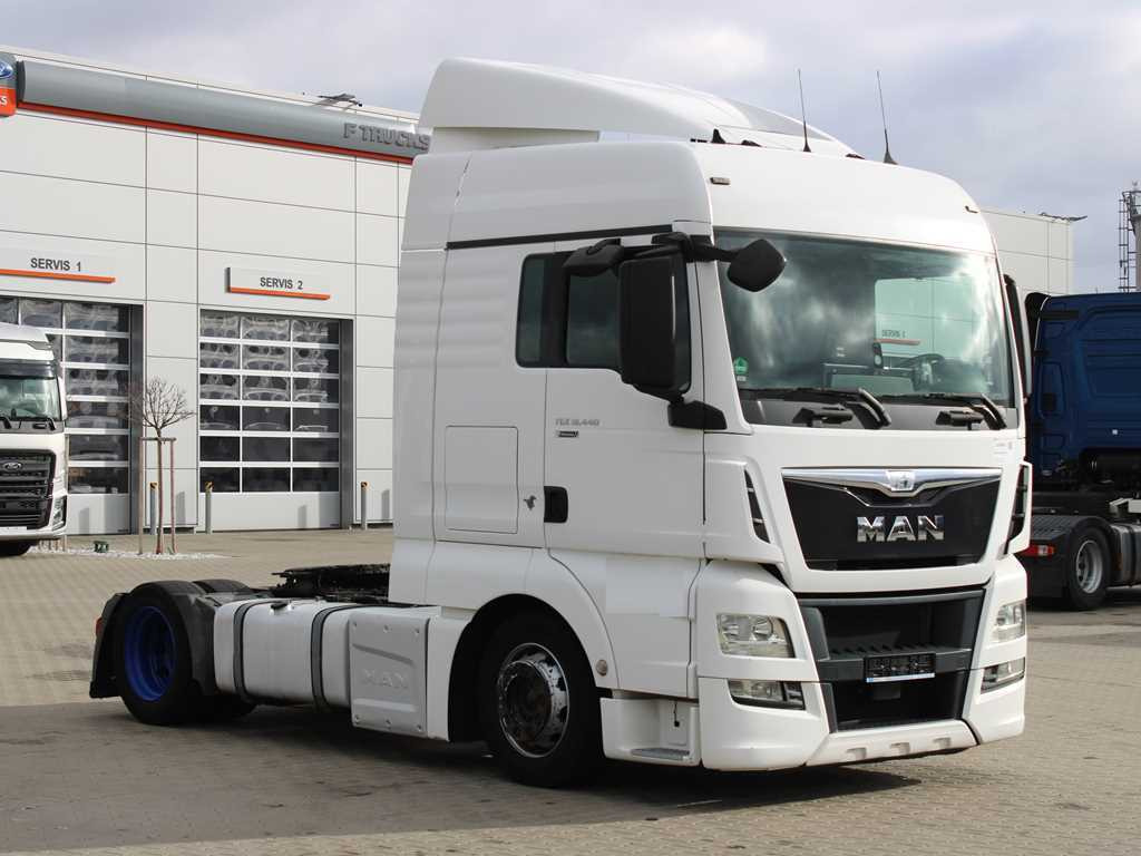 MAN TGX 18.440, LOW DECK, EURO 6 - Tractor unit: picture 3 MAN TGX 18.440, LOW DECK, EURO 6 - Tractor unit: picture 3