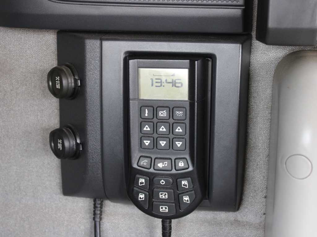 Tractor unit Renault T 520, LOWDECK, INDEPENDENT AIR CONDITIONING, EURO 6: picture 13